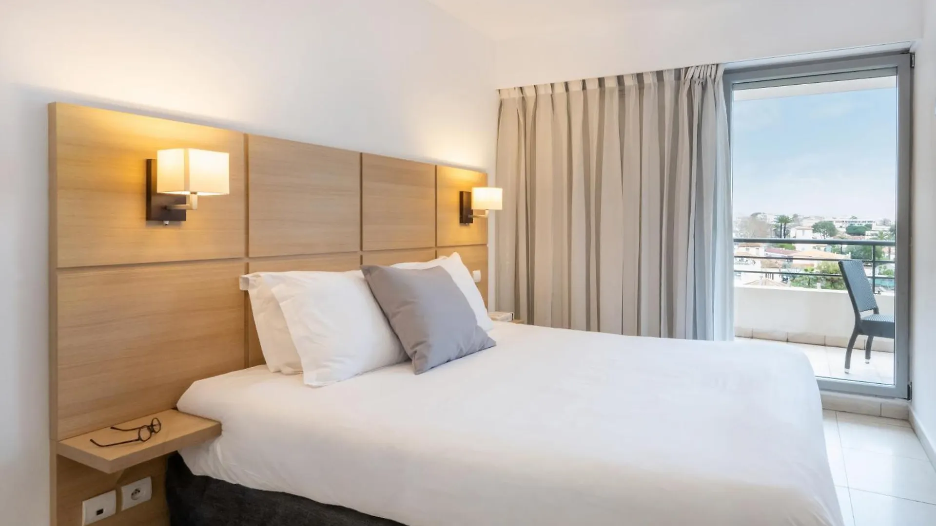 Nemea Appart Hotel Le Lido Cagnes Sur Mer 4*, Cagnes-sur-Mer
