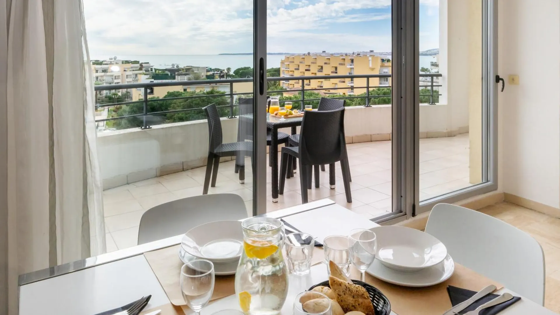 Nemea Appart Hotel Le Lido Cagnes Sur Mer France